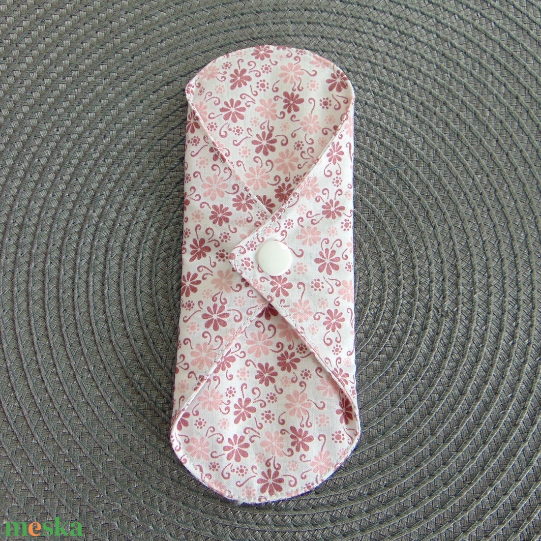 17 cm-es Mini betét / rózsaszín kisvirágok - szépségápolás - intim higiénia - intimbetét - Meska.hu 17 cm-es Mini betét / rózsaszín kisvirágok - szépségápolás - intim higiénia - intimbetét - Meska.hu