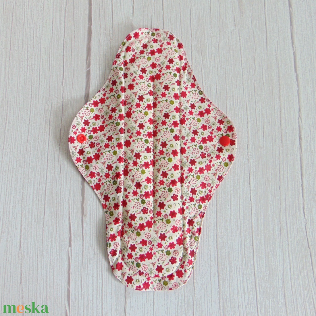 31 cm-es mosható betét / piros kisvirágok - szépségápolás - intim higiénia - intimbetét - Meska.hu 31 cm-es mosható betét / piros kisvirágok - szépségápolás - intim higiénia - intimbetét - Meska.hu