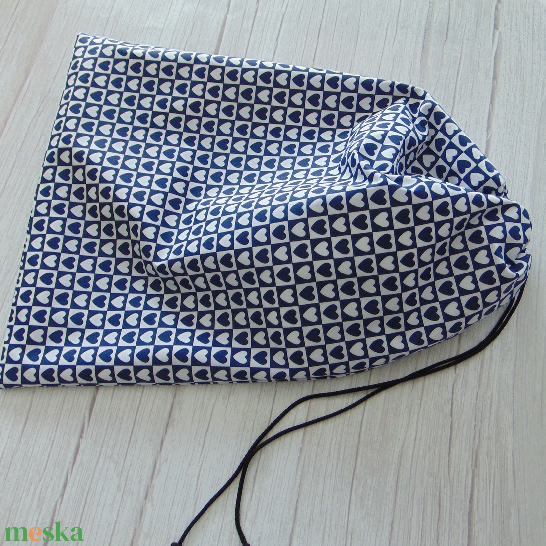 Kenyeres zsák - nagy méretű / kék- fehér szív mintás - táska & tok - bevásárlás & shopper táska - kenyeres zsák - Meska.hu Kenyeres zsák - nagy méretű / kék- fehér szív mintás - táska & tok - bevásárlás & shopper táska - kenyeres zsák - Meska.hu