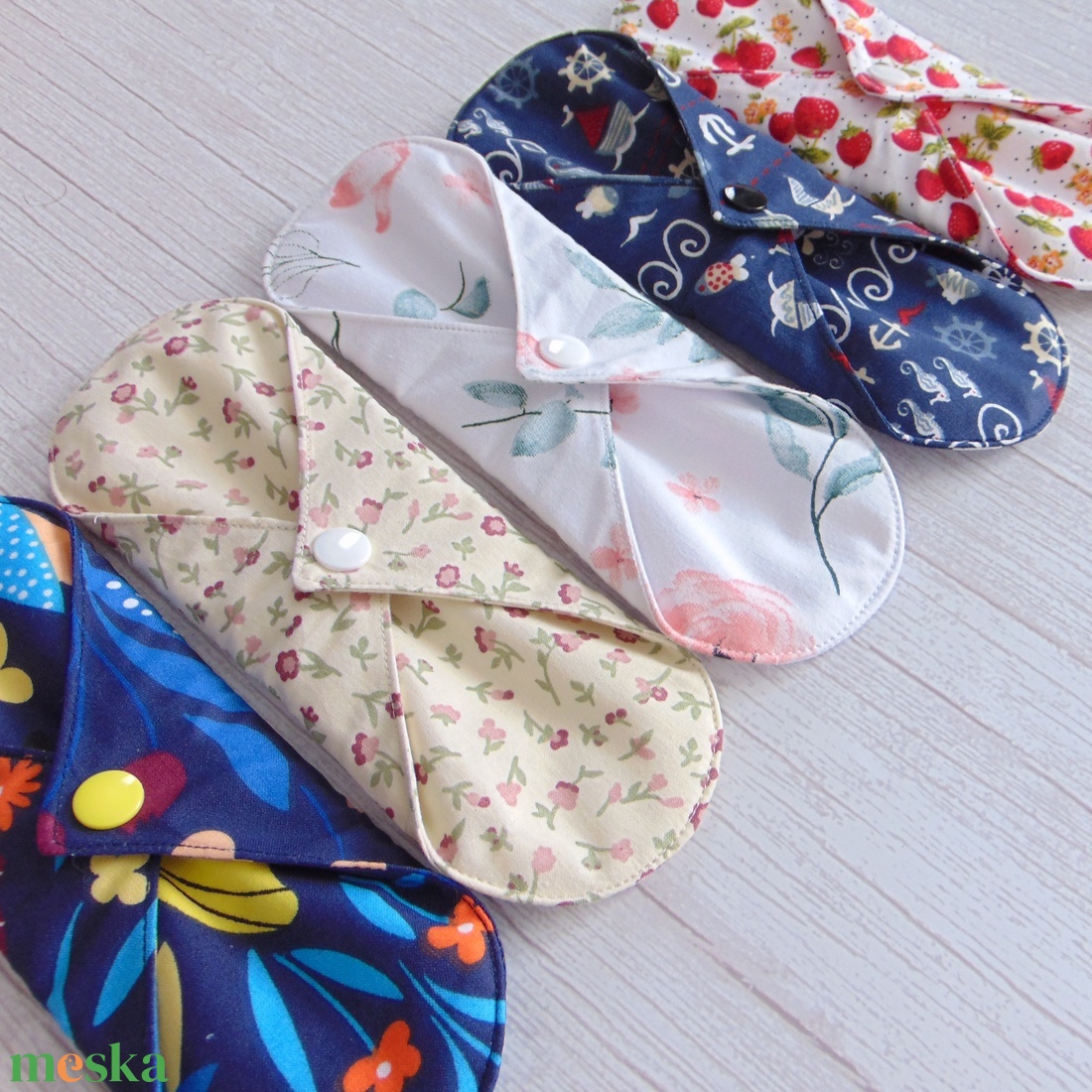 (5 db/cs) 19,5 cm-es mosható betét csomag / meglepetés mintákkal / mosható textil betét, intimbetét - szépségápolás - intim higiénia - intimbetét - Meska.hu (5 db/cs) 19,5 cm-es mosható betét csomag / meglepetés mintákkal / mosható textil betét, intimbetét - szépségápolás - intim higiénia - intimbetét - Meska.hu