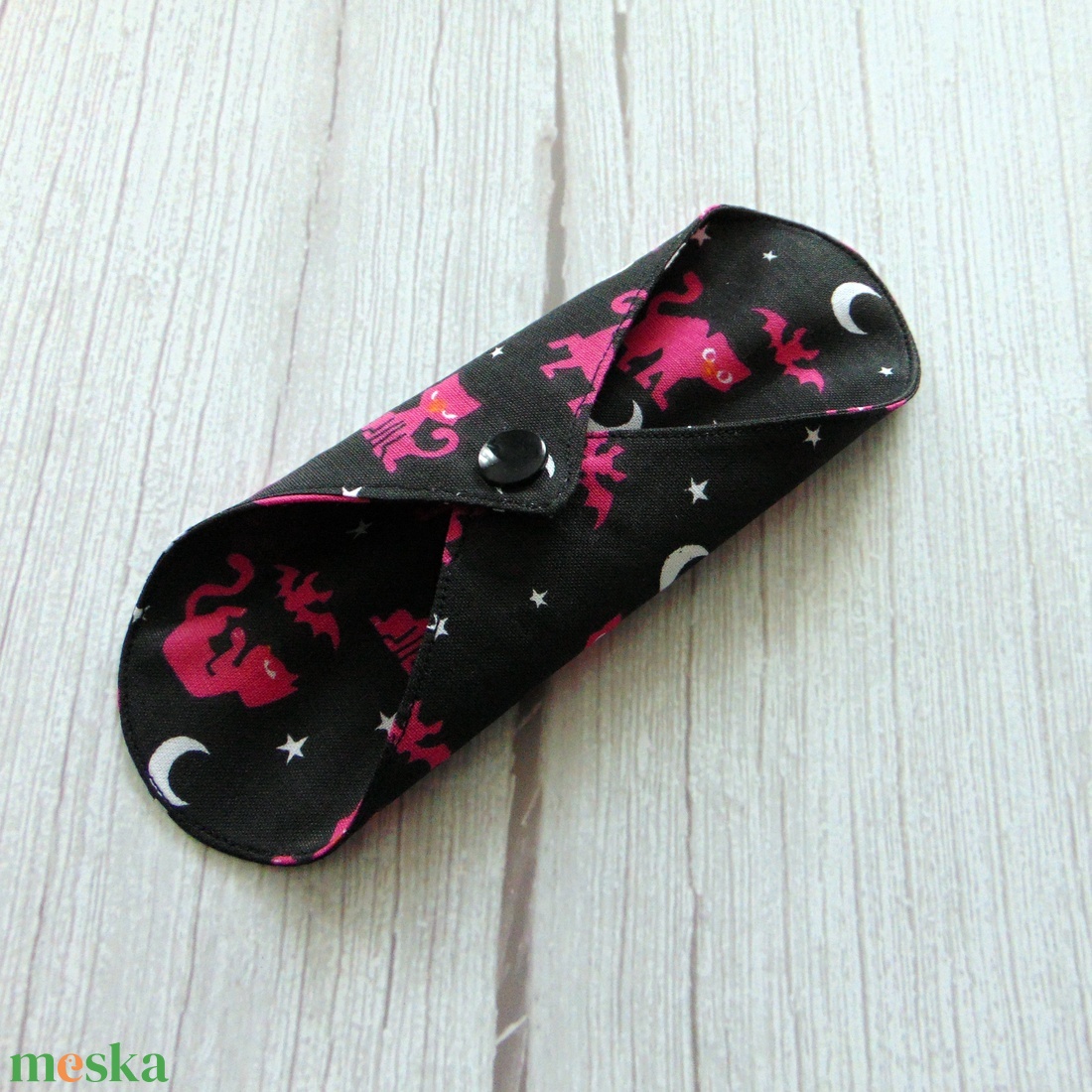 Mosható tisztasági betét- szélesebb / pink cicák mintás - szépségápolás - intim higiénia - tisztasági betét - Meska.hu Mosható tisztasági betét- szélesebb / pink cicák mintás - szépségápolás - intim higiénia - tisztasági betét - Meska.hu