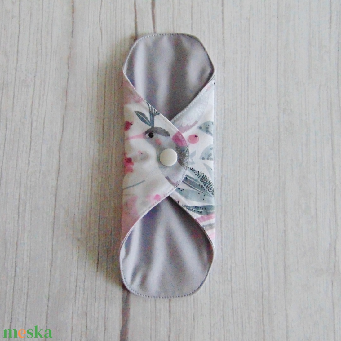 20 cm-es mosható betét vékony / szürke, rózsaszín kolibri mintás - szépségápolás - intim higiénia - intimbetét - Meska.hu 20 cm-es mosható betét vékony / szürke, rózsaszín kolibri mintás - szépségápolás - intim higiénia - intimbetét - Meska.hu