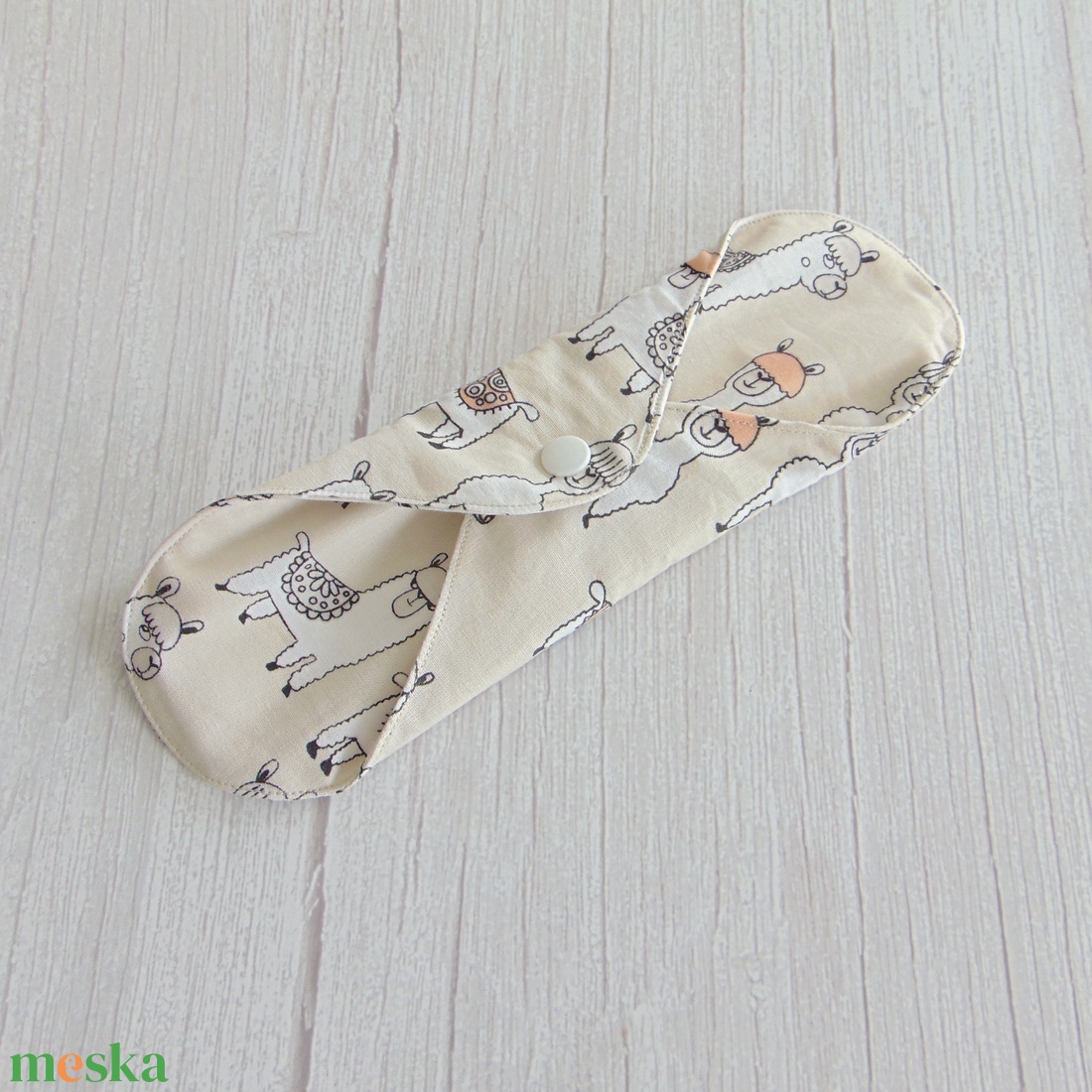 24 cm-es mosható női betét / láma mintás / pamut - szépségápolás - intim higiénia - intimbetét - Meska.hu 24 cm-es mosható női betét / láma mintás / pamut - szépségápolás - intim higiénia - intimbetét - Meska.hu