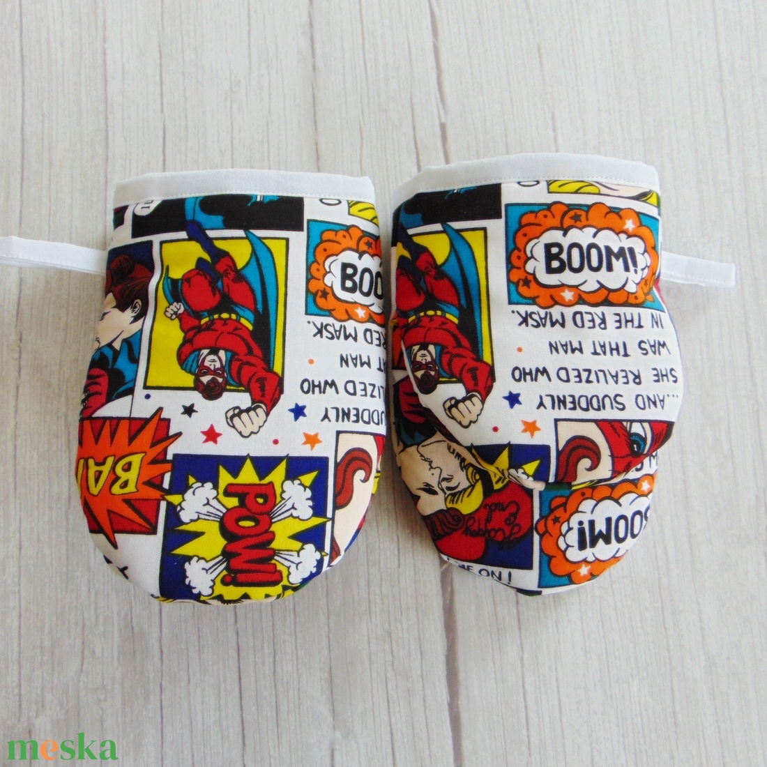 Edényfogó kesztyű / képregény mintás - otthon & életmód - konyhafelszerelés, tálalás - konyhai textil - edényfogó & edényfedő - Meska.hu Edényfogó kesztyű / képregény mintás - otthon & életmód - konyhafelszerelés, tálalás - konyhai textil - edényfogó & edényfedő - Meska.hu