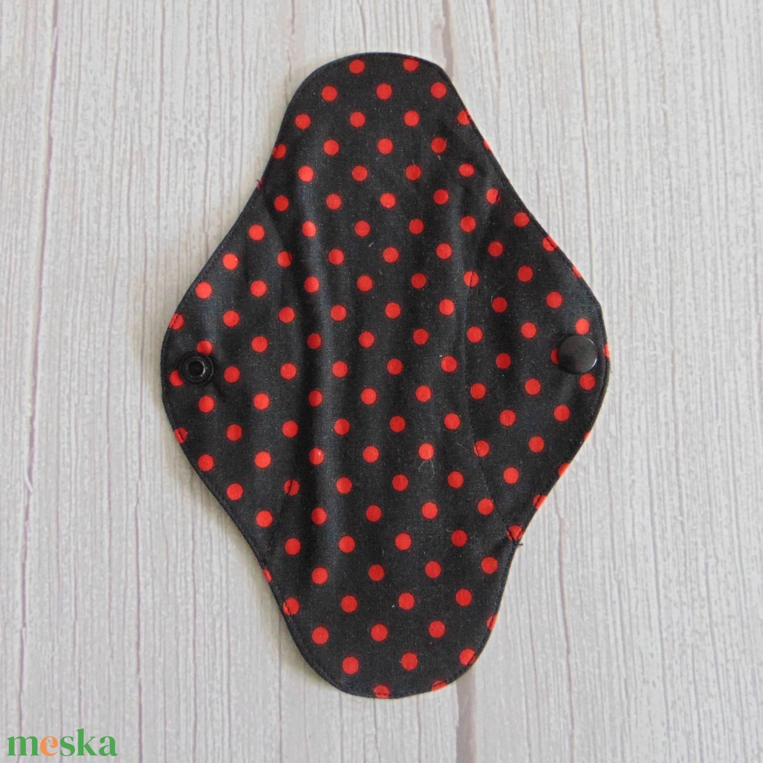 Tisztasági betét- fekete piros pöttyös / mosható textil betét - szépségápolás - intim higiénia - tisztasági betét - Meska.hu Tisztasági betét- fekete piros pöttyös / mosható textil betét - szépségápolás - intim higiénia - tisztasági betét - Meska.hu