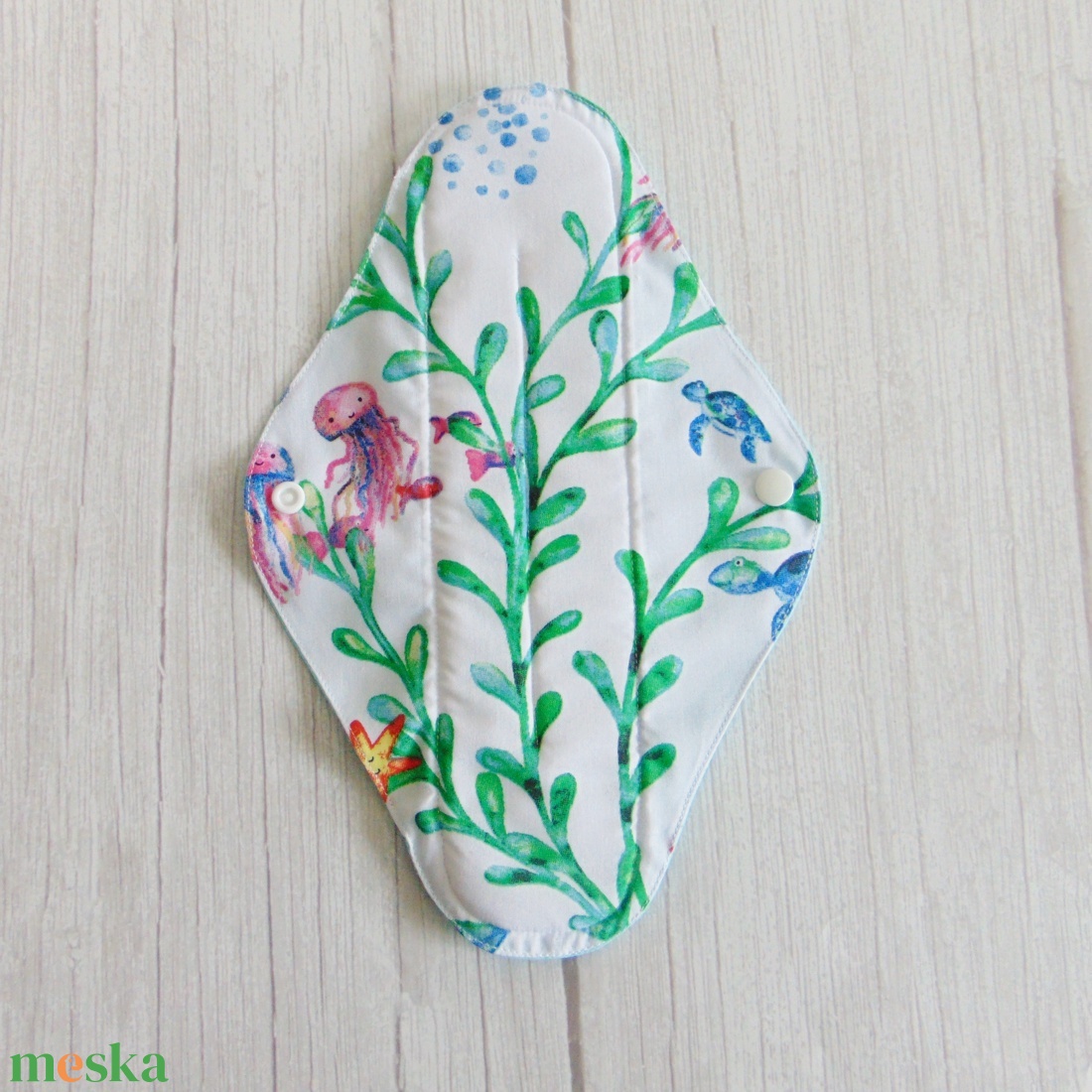 29 cm-es mosható betét / akvárium mintás - szépségápolás - intim higiénia - intimbetét - Meska.hu 29 cm-es mosható betét / akvárium mintás - szépségápolás - intim higiénia - intimbetét - Meska.hu