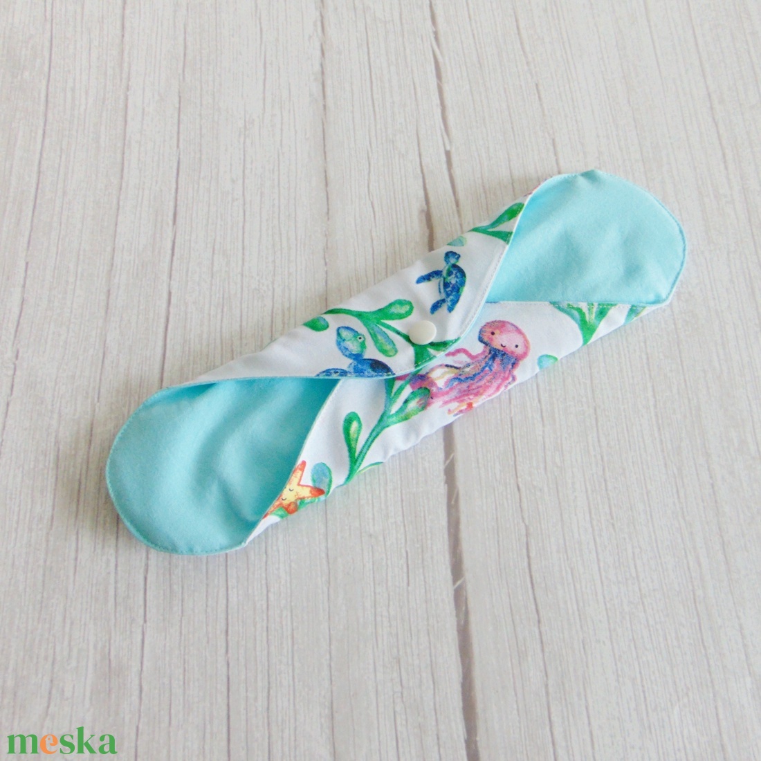 29 cm-es mosható betét / akvárium mintás - szépségápolás - intim higiénia - intimbetét - Meska.hu 29 cm-es mosható betét / akvárium mintás - szépségápolás - intim higiénia - intimbetét - Meska.hu
