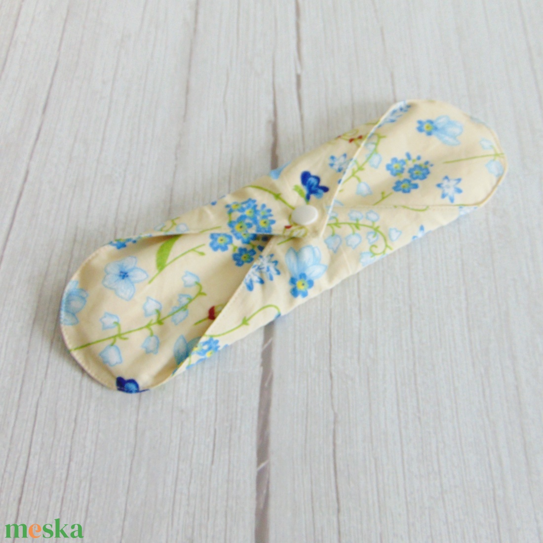23 cm-es mosható normál betét / kék virágok - szépségápolás - intim higiénia - intimbetét - Meska.hu 23 cm-es mosható normál betét / kék virágok - szépségápolás - intim higiénia - intimbetét - Meska.hu