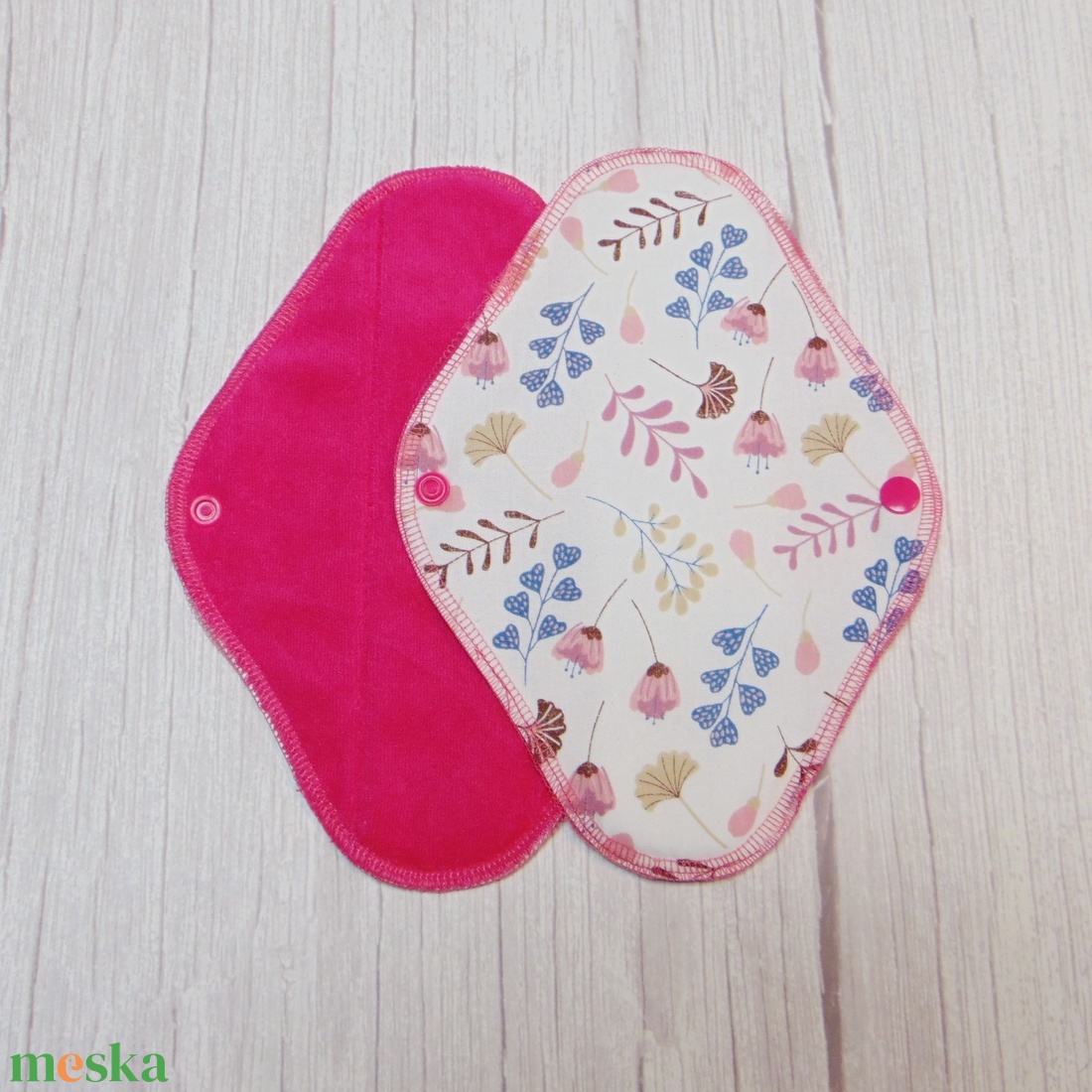 23 cm-es mosható betét / Pink frottír - rózsaszín és kék levelek - szépségápolás - intim higiénia - intimbetét - Meska.hu 23 cm-es mosható betét / Pink frottír - rózsaszín és kék levelek - szépségápolás - intim higiénia - intimbetét - Meska.hu