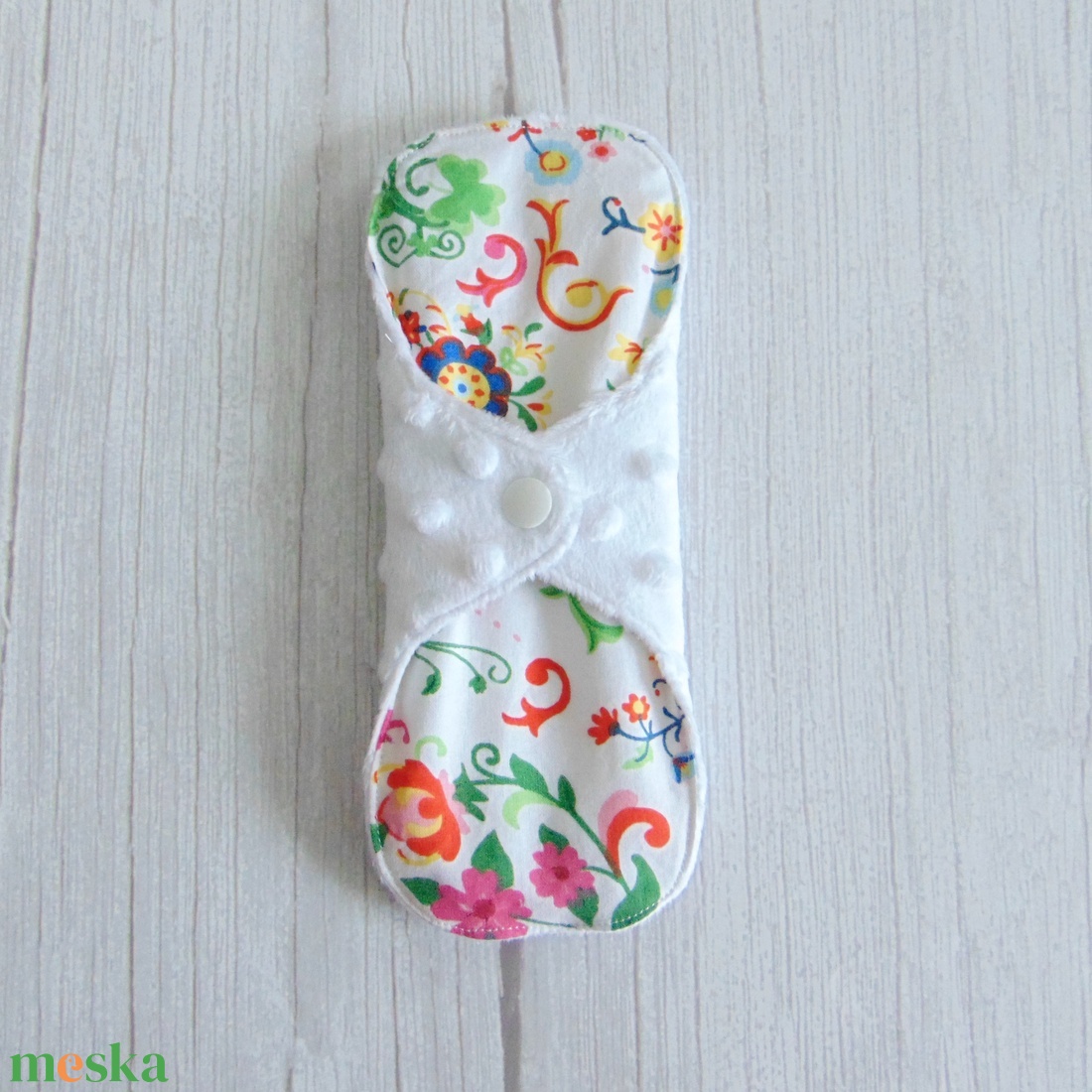 DANA Minky mosható betét 20,5 cm / színes indák és virágok - szépségápolás - intim higiénia - intimbetét - Meska.hu DANA Minky mosható betét 20,5 cm / színes indák és virágok - szépségápolás - intim higiénia - intimbetét - Meska.hu