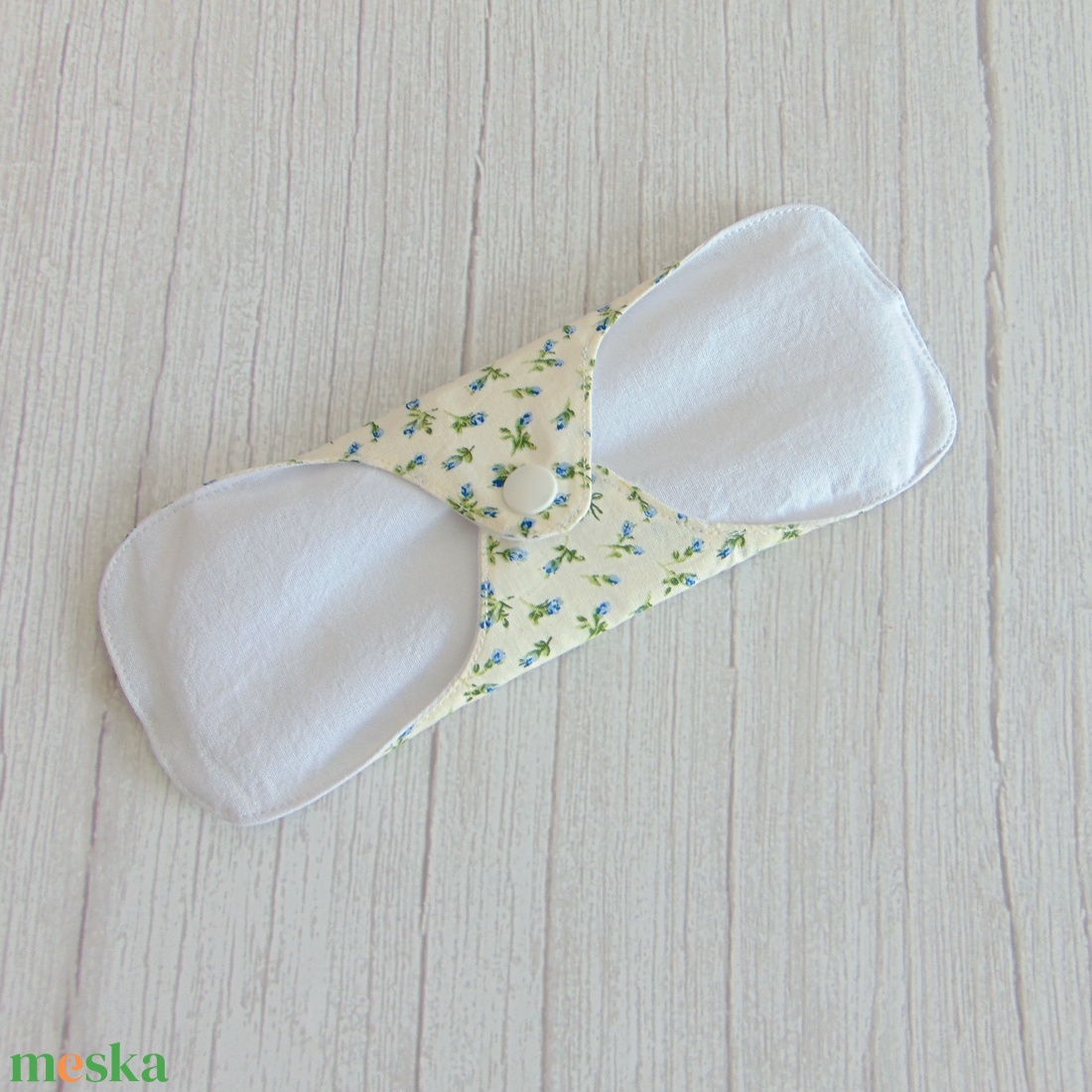 DANA mosható betét 20,5 cm  / apró kék rózsák - szépségápolás - intim higiénia - intimbetét - Meska.hu