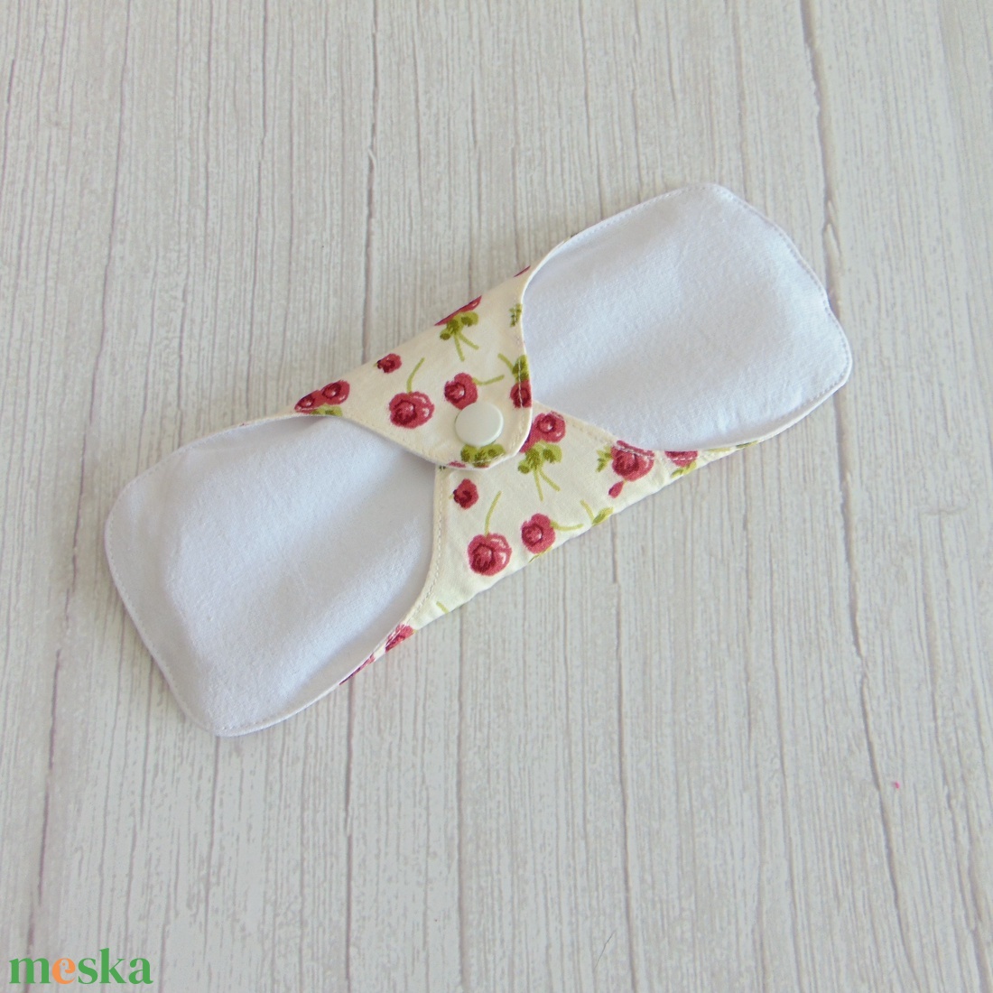 DANA mosható betét 20,5 cm  / ekrü - rózsák - szépségápolás - intim higiénia - intimbetét - Meska.hu