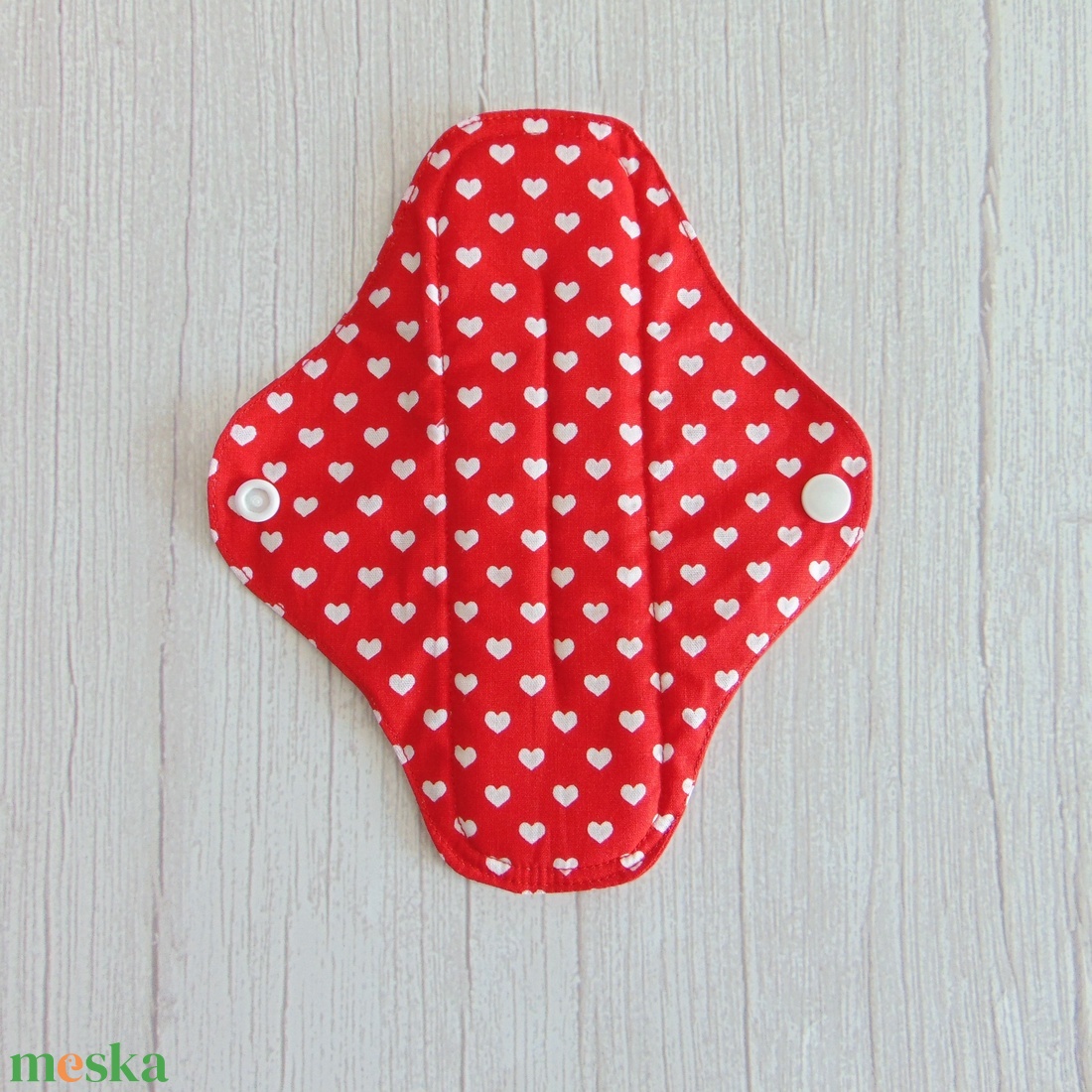 20 cm-es mosható betét / piros - fehér szívecske - szépségápolás - intim higiénia - intimbetét - Meska.hu 20 cm-es mosható betét / piros - fehér szívecske - szépségápolás - intim higiénia - intimbetét - Meska.hu