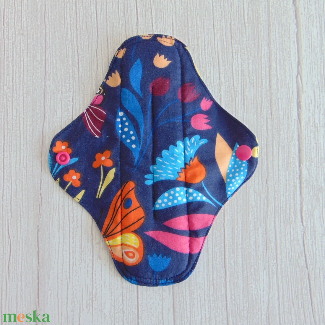 20 cm-es mosható betét / színes lepkék és virágok - szépségápolás - intim higiénia - intimbetét - Meska.hu 20 cm-es mosható betét / színes lepkék és virágok - szépségápolás - intim higiénia - intimbetét - Meska.hu