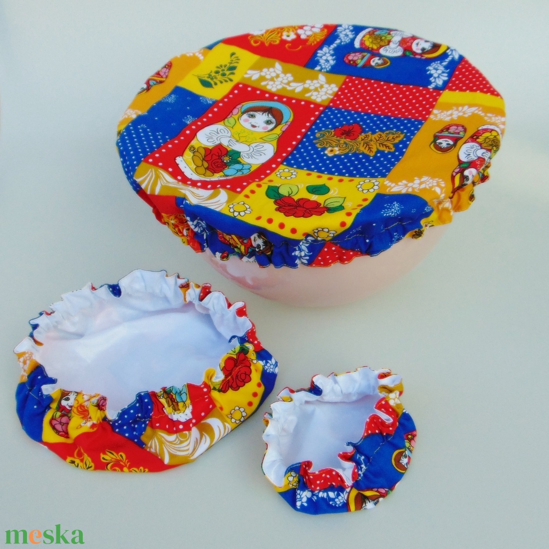 Mosható textil edényfedő szett (3 db/ cs) Matrjoska baba mintás - otthon & életmód - konyhafelszerelés, tálalás - konyhai textil - edényfogó & edényfedő - Meska.hu
