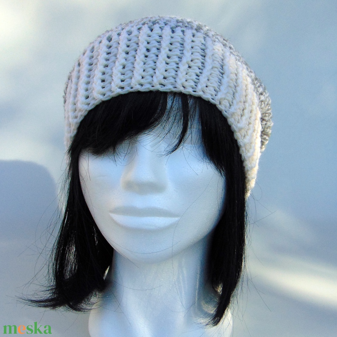 Krém - szürke slouchy fazonú női sapka /  horgolt sapka  - ruha & divat - sál, sapka, kendő - sapka - Meska.hu