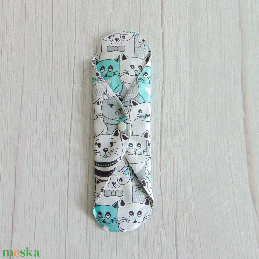 29 cm-es mosható női betét / cicák - menta - szépségápolás - intim higiénia - intimbetét - Meska.hu