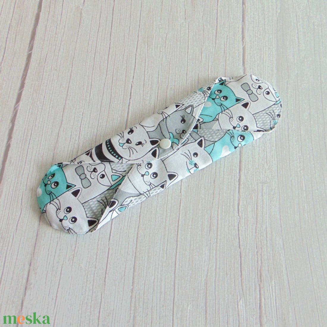 29 cm-es mosható női betét / cicák - menta - szépségápolás - intim higiénia - intimbetét - Meska.hu