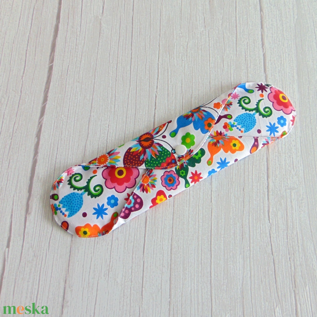 29 cm-es mosható női betét / színes lepkék és virágok - szépségápolás - intim higiénia - intimbetét - Meska.hu