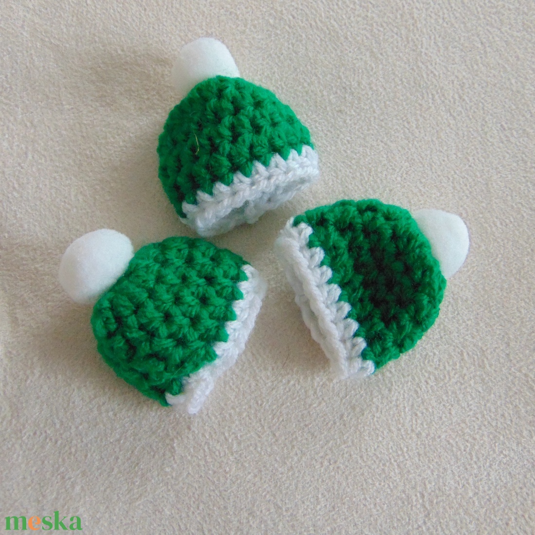 Karácsonyfadísz - horgolt sapka 3db/cs / zöld - karácsony - karácsonyi lakásdekoráció - karácsonyfadíszek - Meska.hu