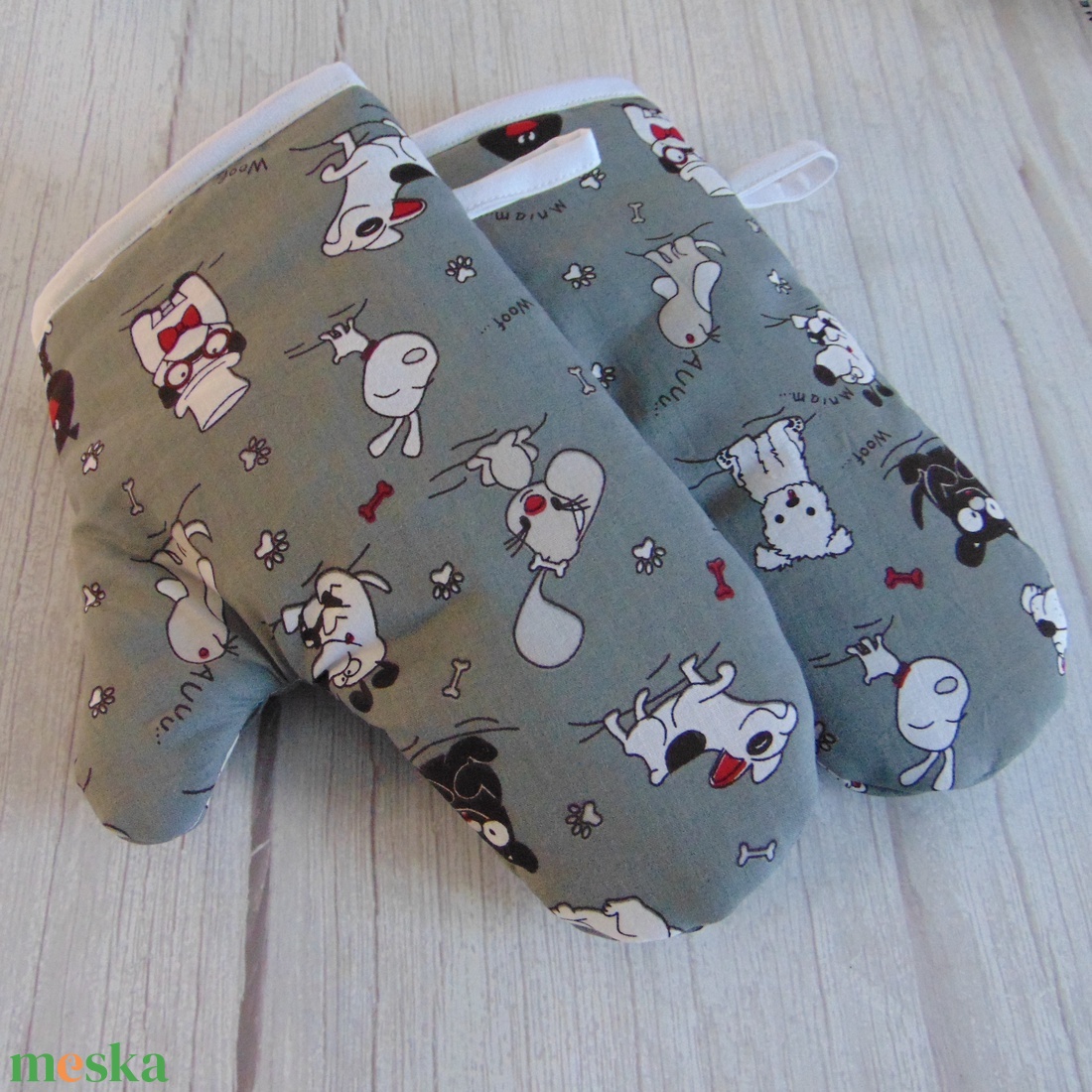 Edényfogó kesztyű / vidám kutyák - otthon & életmód - konyhafelszerelés, tálalás - konyhai textil - edényfogó & edényfedő - Meska.hu