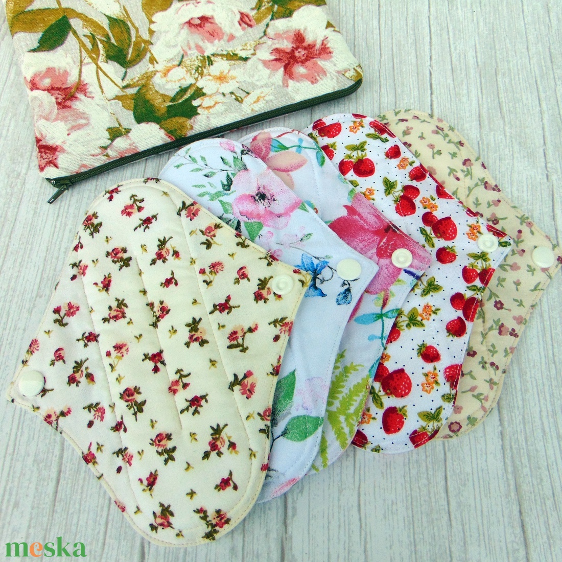 (5 db betét + 1 db tasak) 19,5 cm-es mosható intimbetét csomag / vegyes virág mintákkal  - szépségápolás - intim higiénia - intimbetét - Meska.hu