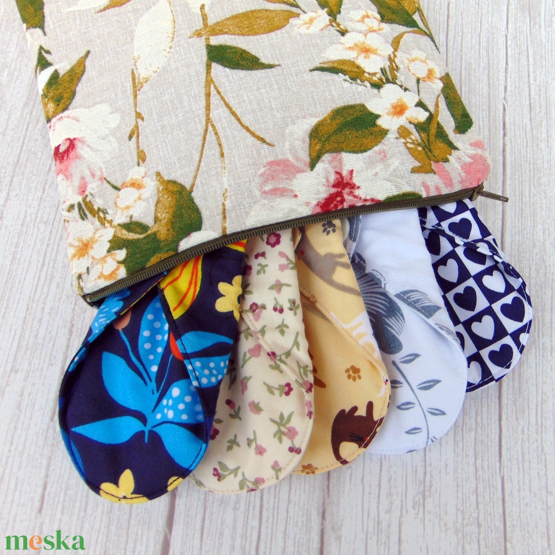 (5 db betét + 1 db tasak) 19,5 cm-es mosható intimbetét csomag / vegyes mintákkal  - szépségápolás - intim higiénia - intimbetét - Meska.hu