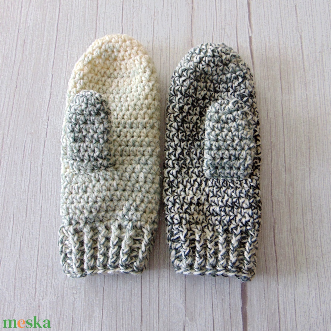 Fekete - fehér / horgolt egyujjas kesztyű. S-M méretű. / Színátmenetes, vastag, meleg és puha egyujjas kesztyű - ruha & divat - sál, sapka, kendő - kesztyű - Meska.hu