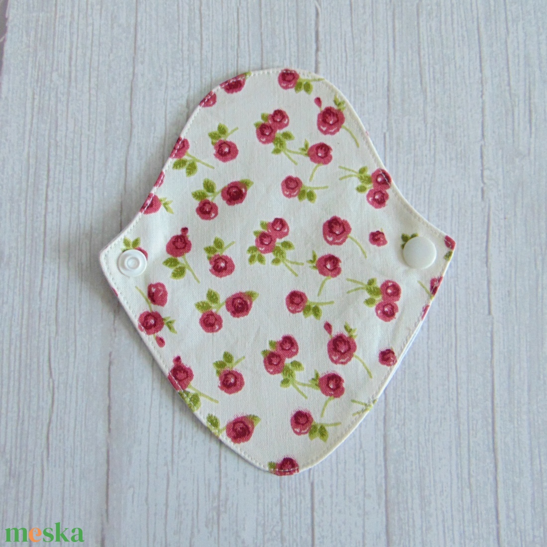 Mosható tanga tisztasági betét / ekrü - rózsák - szépségápolás - intim higiénia - tisztasági betét - Meska.hu