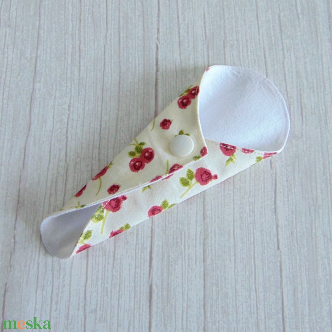 Mosható tanga tisztasági betét / ekrü - rózsák - szépségápolás - intim higiénia - tisztasági betét - Meska.hu