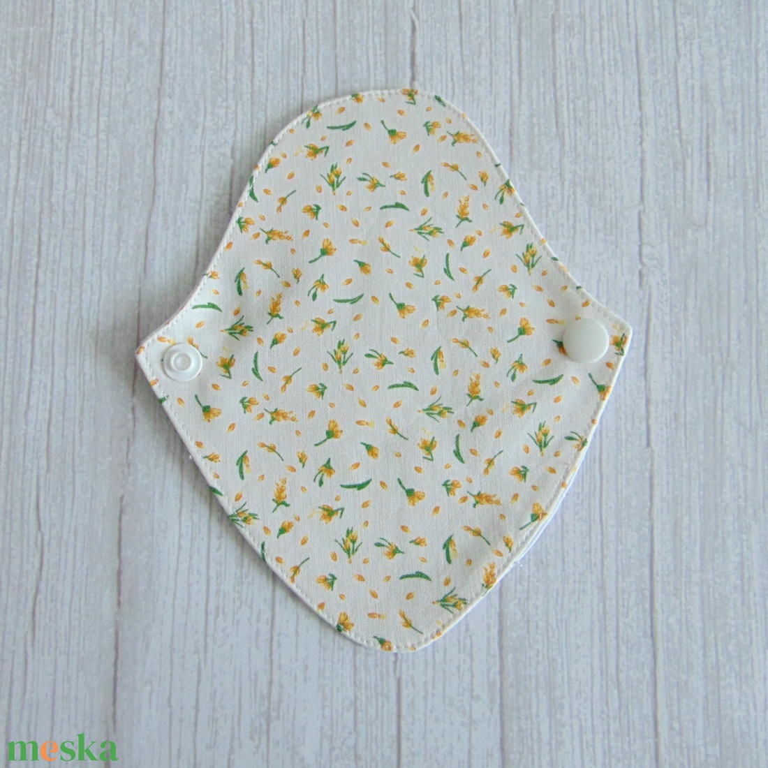 Mosható tanga tisztasági betét / sárga apró virágok - szépségápolás - intim higiénia - tisztasági betét - Meska.hu