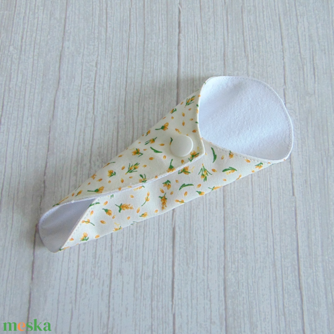 Mosható tanga tisztasági betét / sárga apró virágok - szépségápolás - intim higiénia - tisztasági betét - Meska.hu