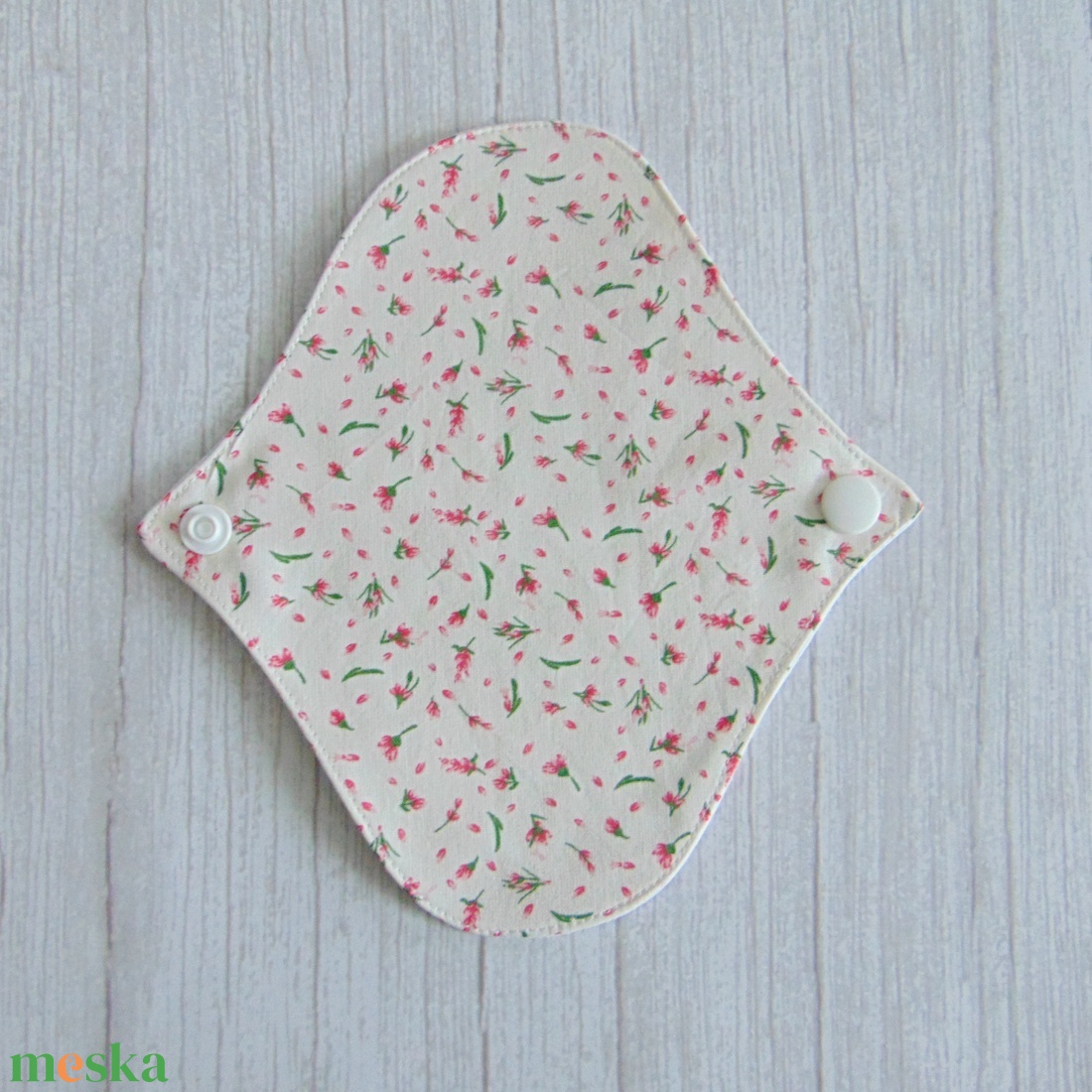 Sarah mosható tisztasági betét 17 cm / apró rózsaszín virágok - szépségápolás - intim higiénia - tisztasági betét - Meska.hu