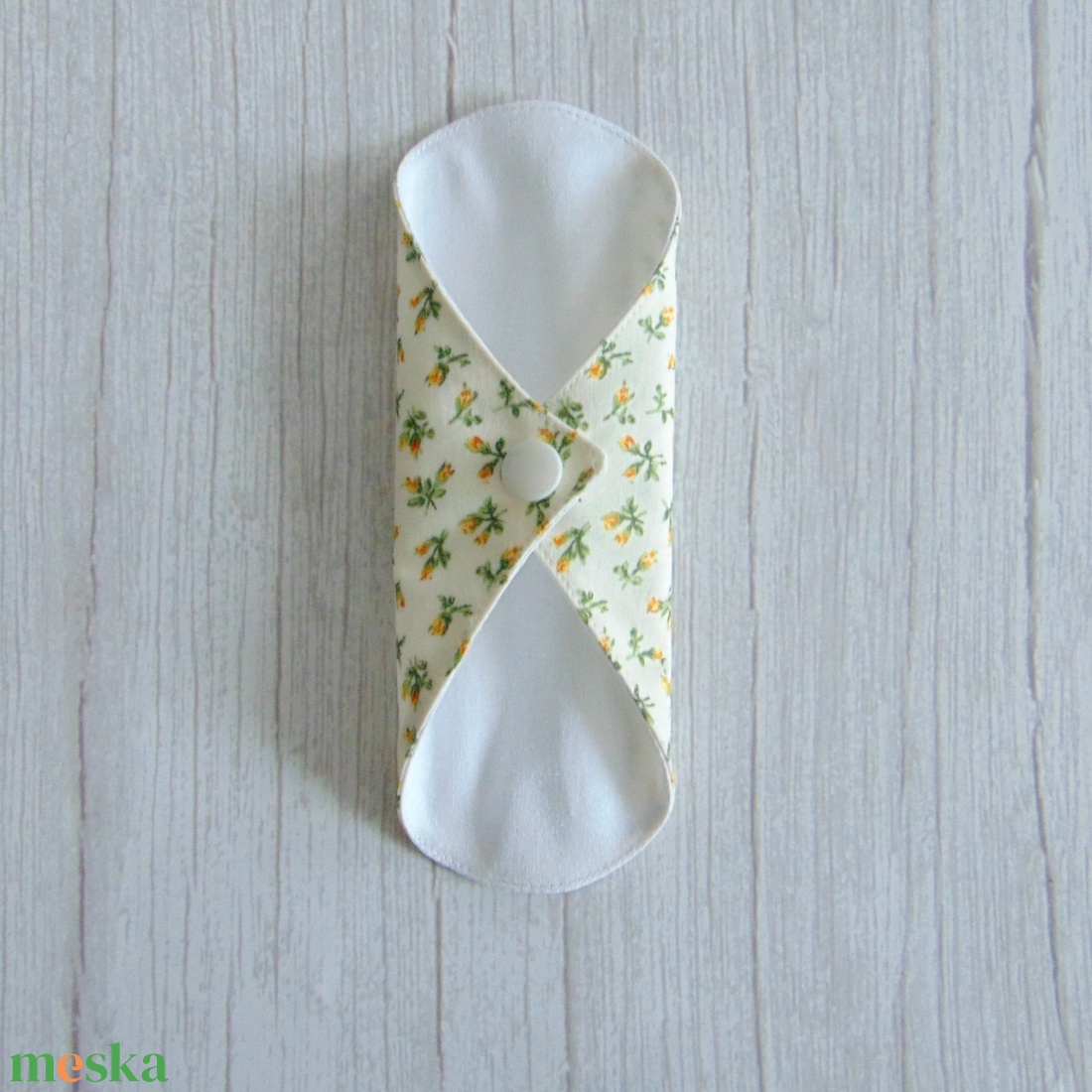 Sarah mosható tisztasági betét 17 cm / apró sárga rózsák - szépségápolás - intim higiénia - tisztasági betét - Meska.hu