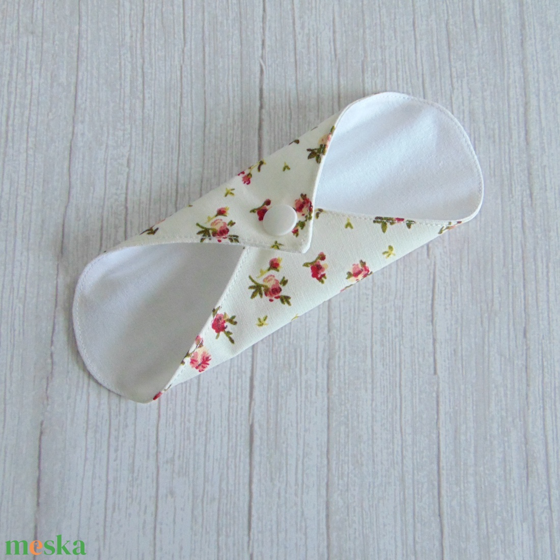 Sarah mosható tisztasági betét 17 cm / apró rózsák - szépségápolás - intim higiénia - tisztasági betét - Meska.hu