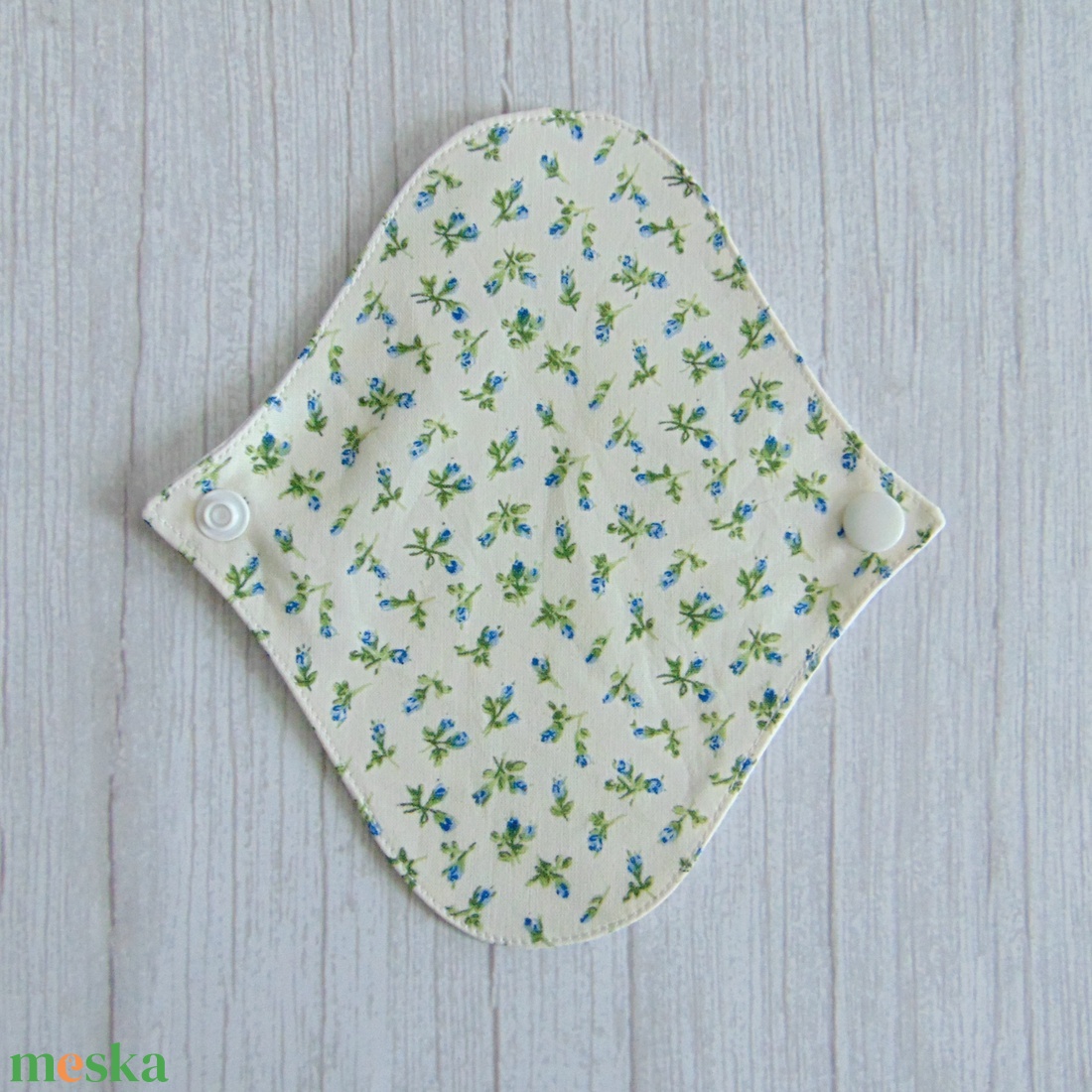 Sarah mosható tisztasági betét 17 cm / apró kék rózsák - szépségápolás - intim higiénia - tisztasági betét - Meska.hu