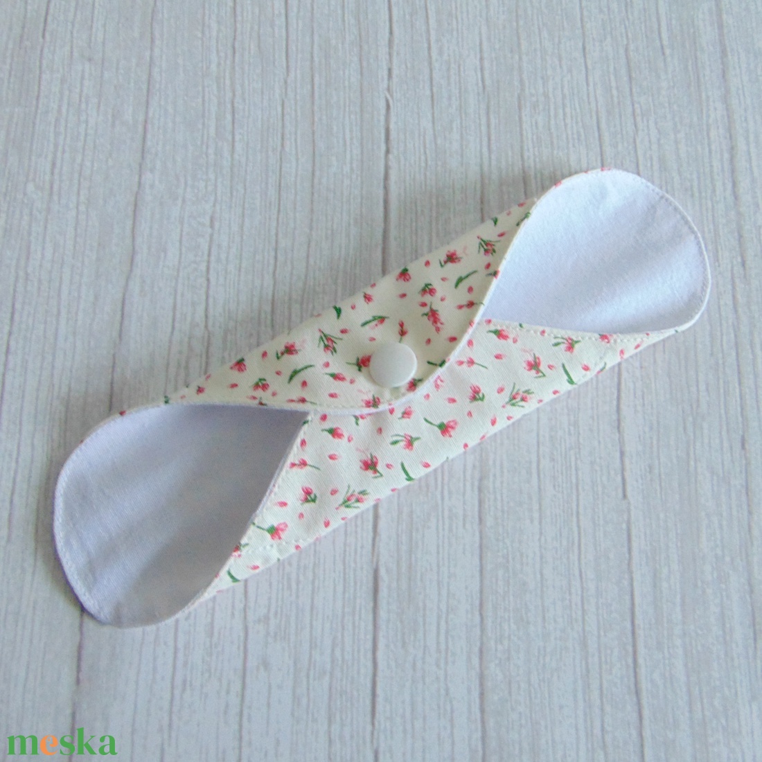 Lara tisztasági betét 19,5 cm / rózsaszín apró virágok / mosható textil betét, mosható tisztasági betét, mosibetét - szépségápolás - intim higiénia - tisztasági betét - Meska.hu