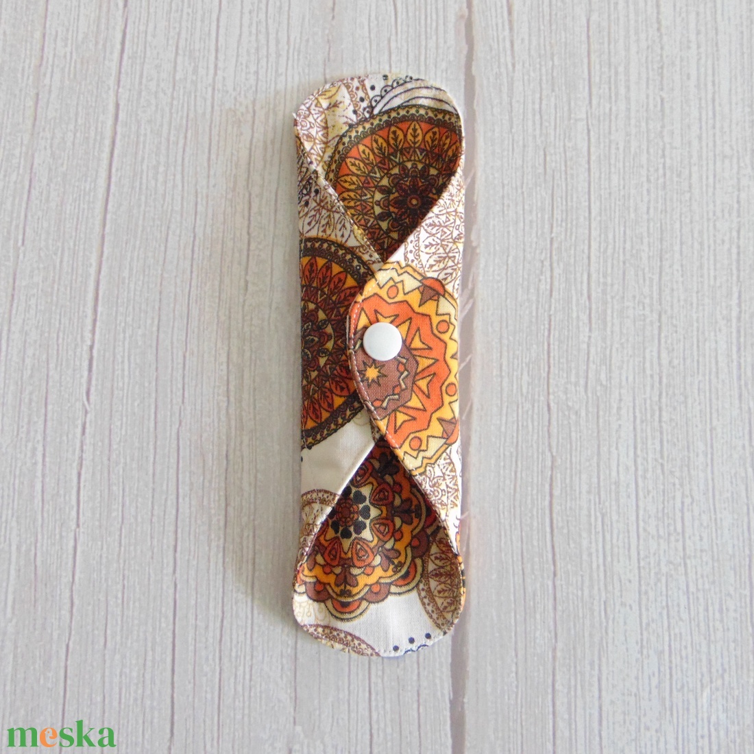 Lara mosható tisztasági betét 19,5 cm / narancssárga mandala / mosható textil betét, mosható tisztasági betét, mosibetét - szépségápolás - intim higiénia - tisztasági betét - Meska.hu