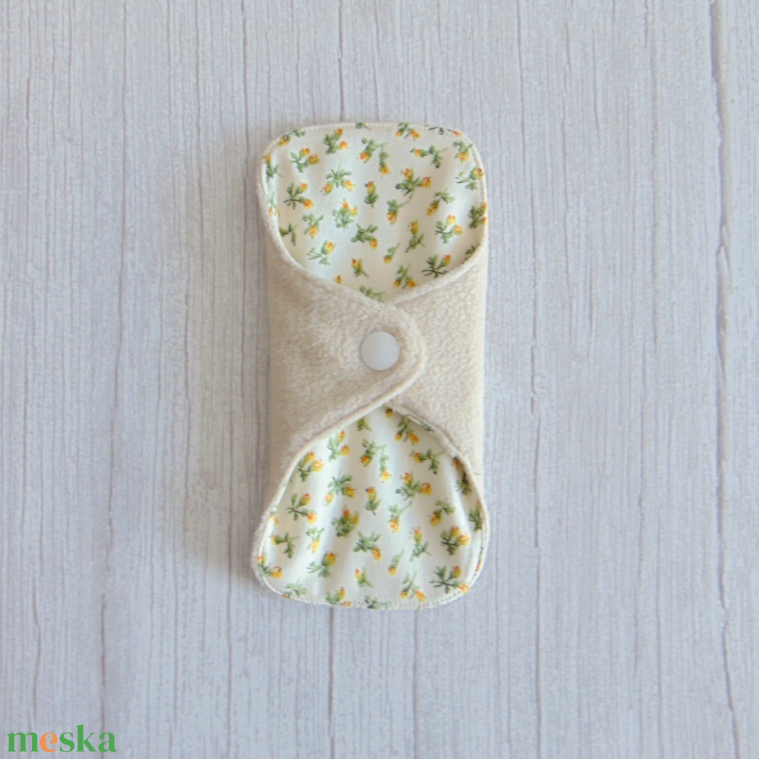 Dana mosható tisztasági betét 16 cm - polár / apró sárga rózsák - szépségápolás - intim higiénia - tisztasági betét - Meska.hu