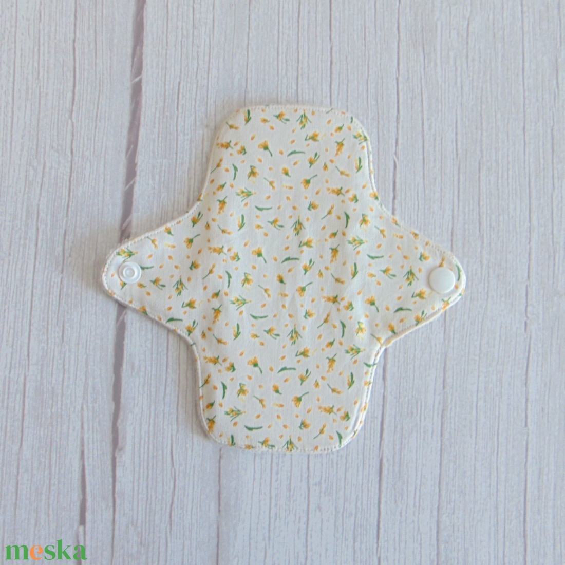 Dana mosható tisztasági betét 16 cm - polár / apró sárga virágok - szépségápolás - intim higiénia - tisztasági betét - Meska.hu