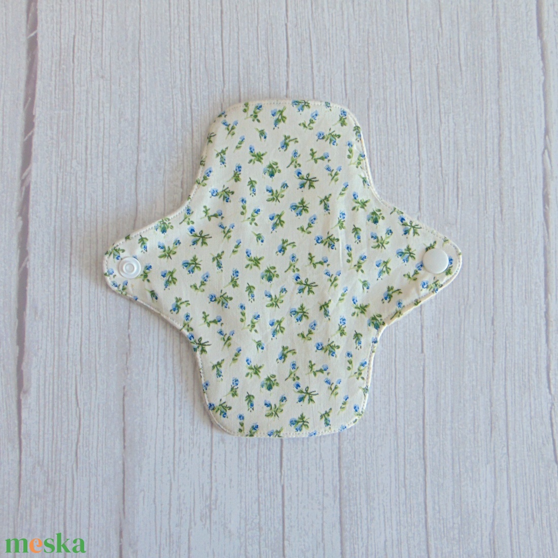 Dana mosható tisztasági betét 16 cm - polár / apró kék rózsák - szépségápolás - intim higiénia - tisztasági betét - Meska.hu