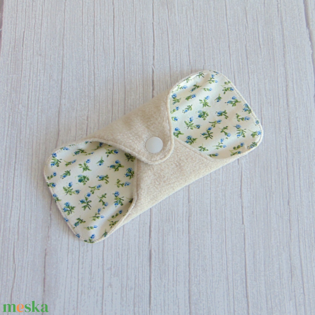 Dana mosható tisztasági betét 16 cm - polár / apró kék rózsák - szépségápolás - intim higiénia - tisztasági betét - Meska.hu