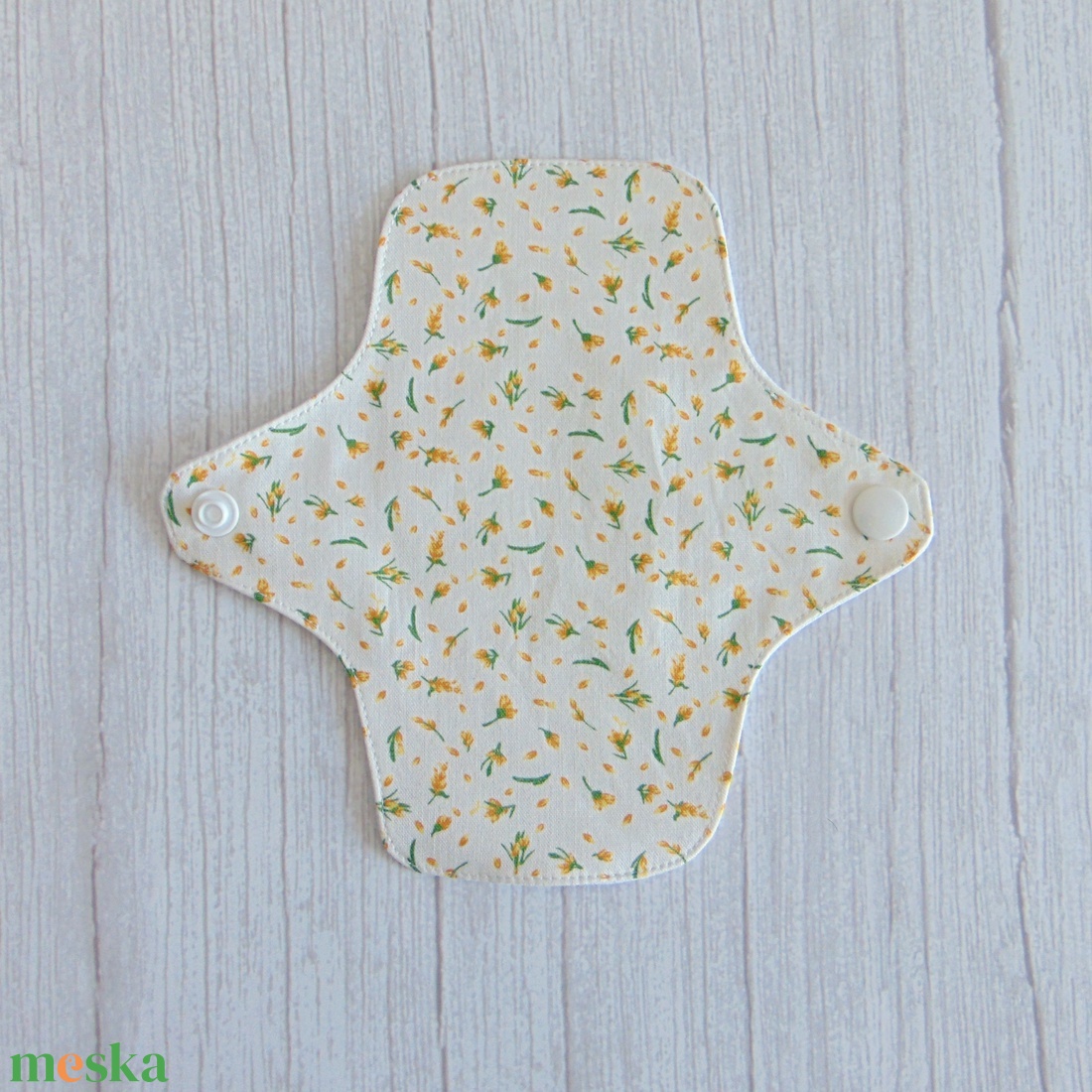 Dana mosható tisztasági betét 16 cm / apró sárga virágok - szépségápolás - intim higiénia - tisztasági betét - Meska.hu