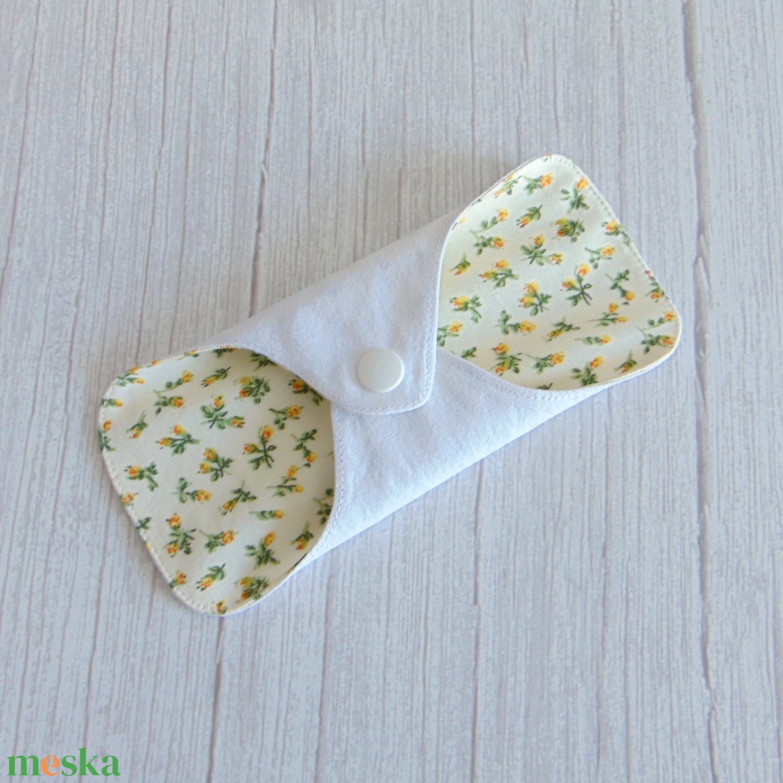 Dana mosható tisztasági betét 16 cm / apró sárga rózsák - szépségápolás - intim higiénia - tisztasági betét - Meska.hu