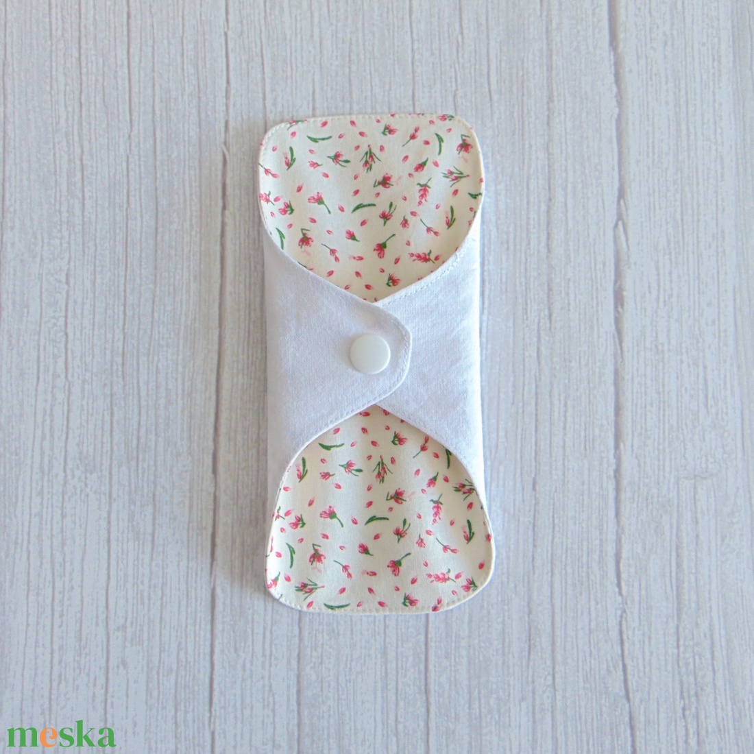 Dana mosható tisztasági betét 16 cm / apró rózsaszín virágok - szépségápolás - intim higiénia - tisztasági betét - Meska.hu