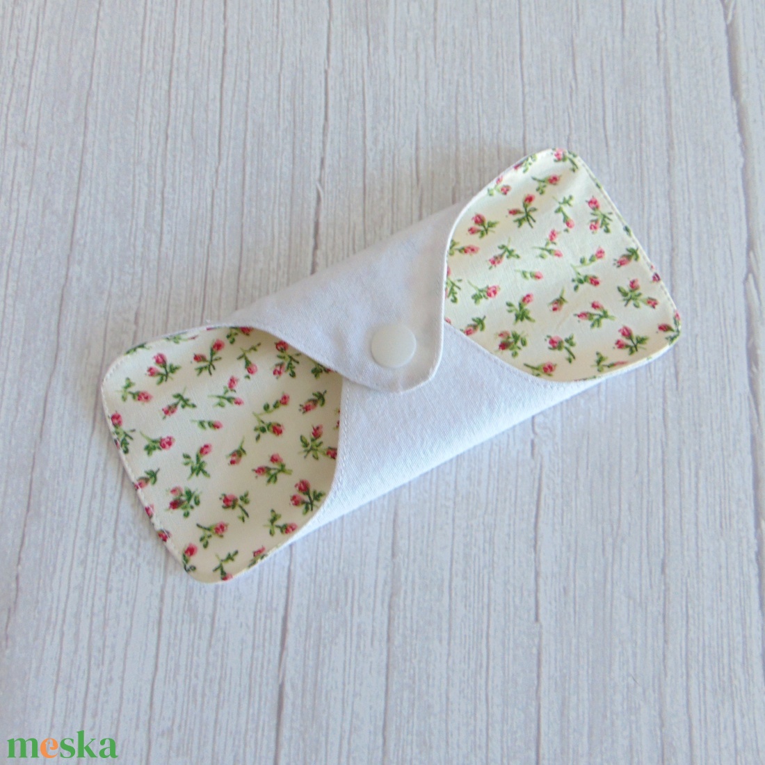 Dana mosható tisztasági betét 16 cm / apró rózsaszín rózsák - szépségápolás - intim higiénia - tisztasági betét - Meska.hu