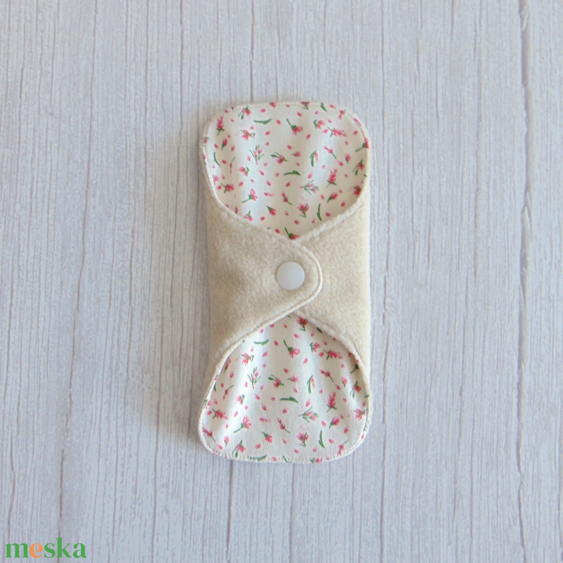 Dana mosható tisztasági betét 16 cm - polár / apró rózsaszín virágok - szépségápolás - intim higiénia - tisztasági betét - Meska.hu