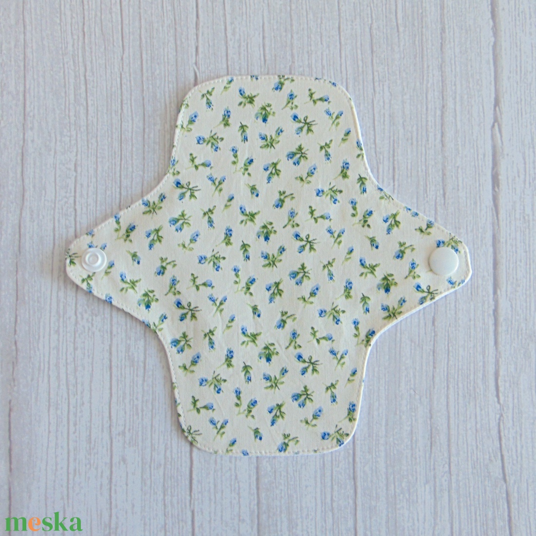 Dana mosható tisztasági betét 16 cm / apró kék rózsák - szépségápolás - intim higiénia - tisztasági betét - Meska.hu