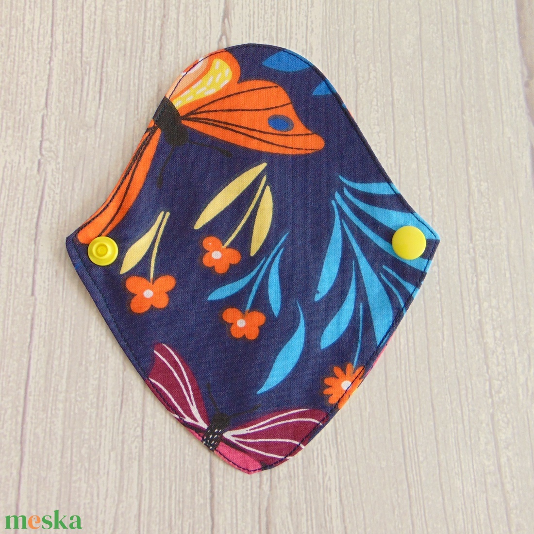 Mosható tanga tisztasági betét / színes lepkék és virágok - szépségápolás - intim higiénia - tisztasági betét - Meska.hu