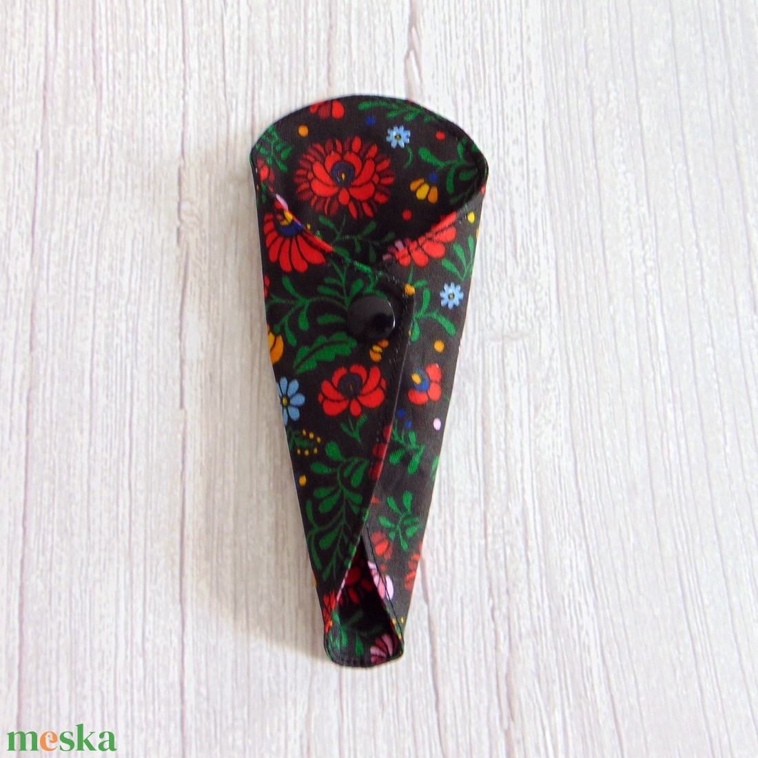 Mosható tanga tisztasági betét / fekete - népi virágok - szépségápolás - intim higiénia - tisztasági betét - Meska.hu